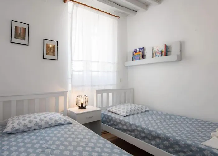 בית נופש Sunrise Balcony Ano Petali