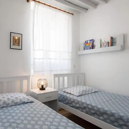펜션 Sunrise Balcony Ano Petali
